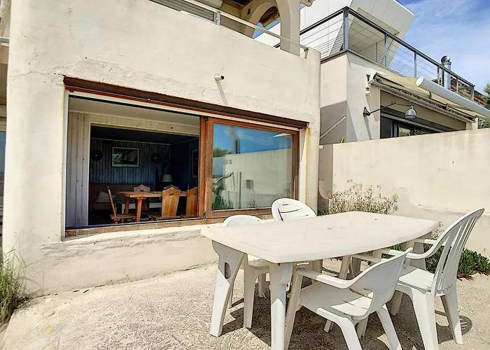T4 En Bord De Avec Terrasse Et Parking A Carnon - Fr-1-715-103 *